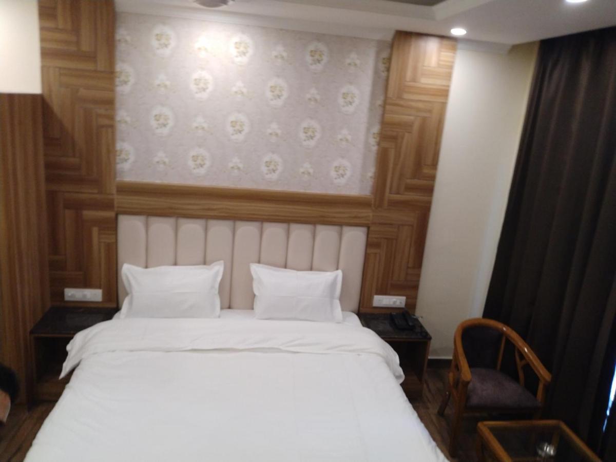 Pinnacle Vesta Homestay มัสซูรี ภายนอก รูปภาพ