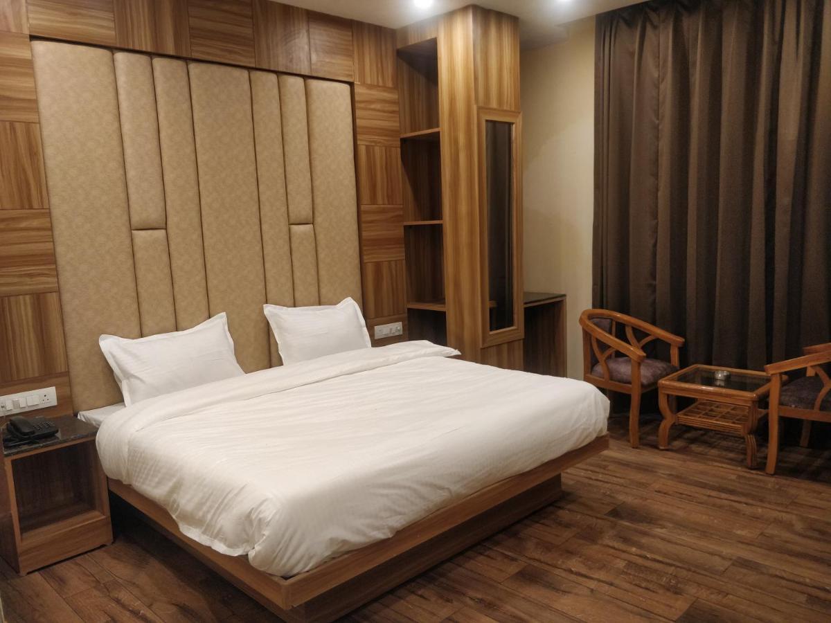 Pinnacle Vesta Homestay มัสซูรี ภายนอก รูปภาพ