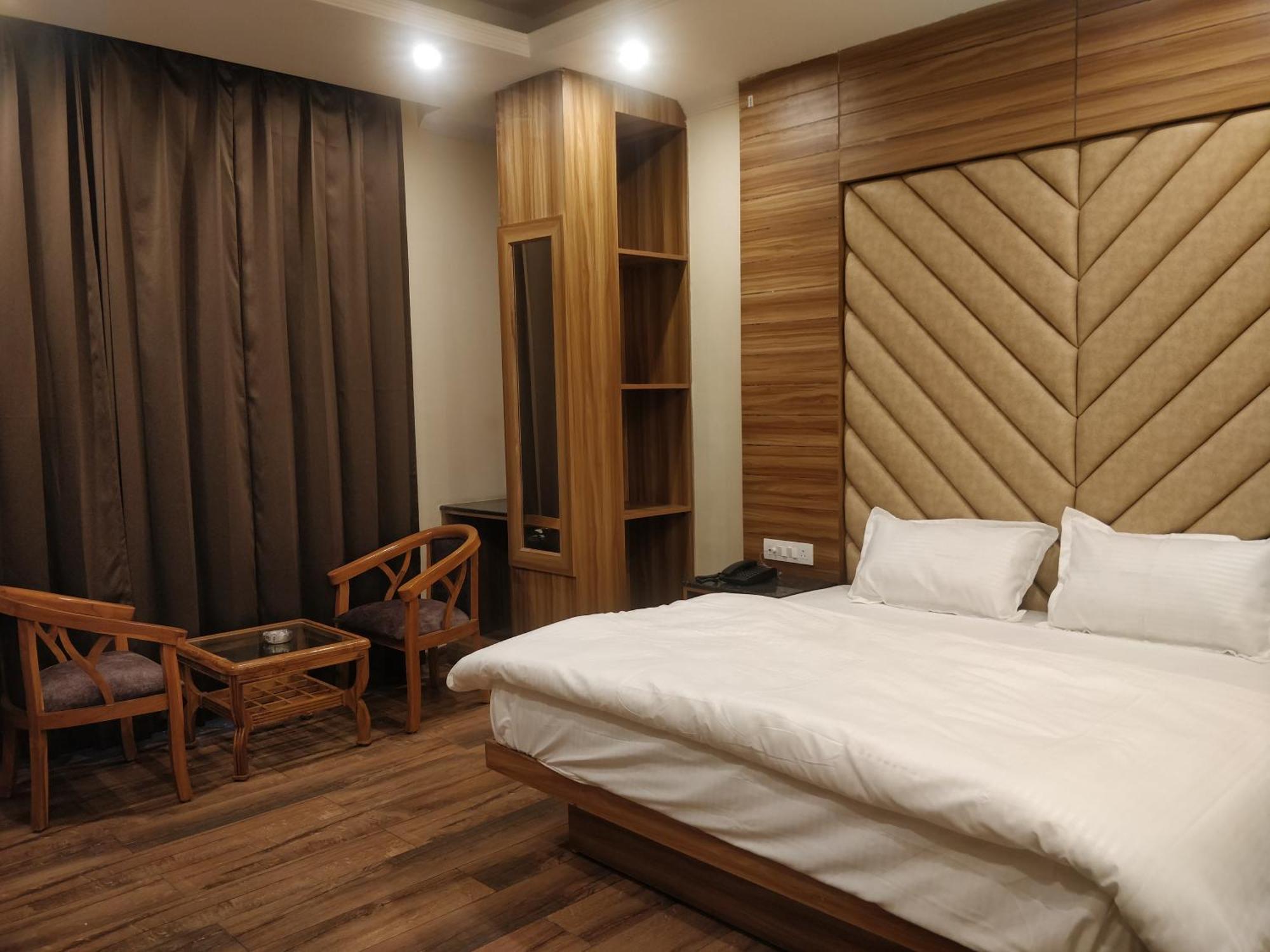 Pinnacle Vesta Homestay มัสซูรี ภายนอก รูปภาพ