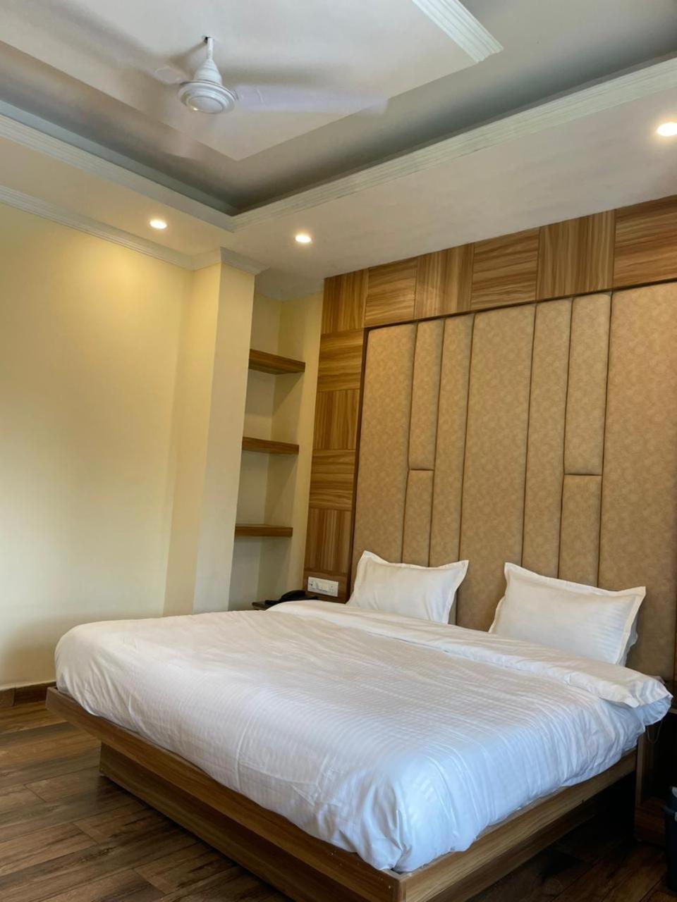Pinnacle Vesta Homestay มัสซูรี ภายนอก รูปภาพ