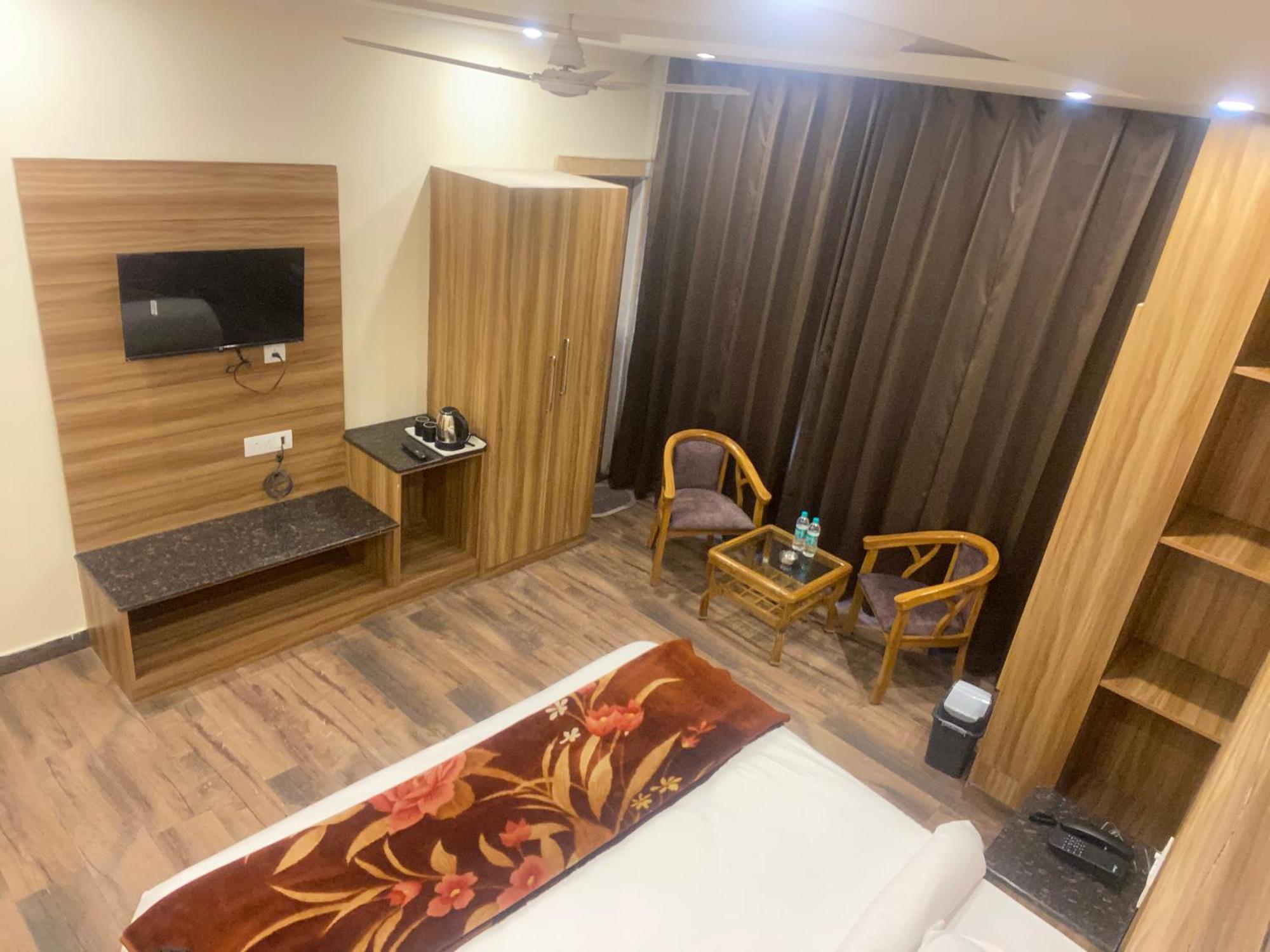 Pinnacle Vesta Homestay มัสซูรี ภายนอก รูปภาพ